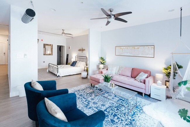 Building Photo - 202 E Main St