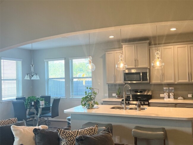 Building Photo - 6214 Scott Way