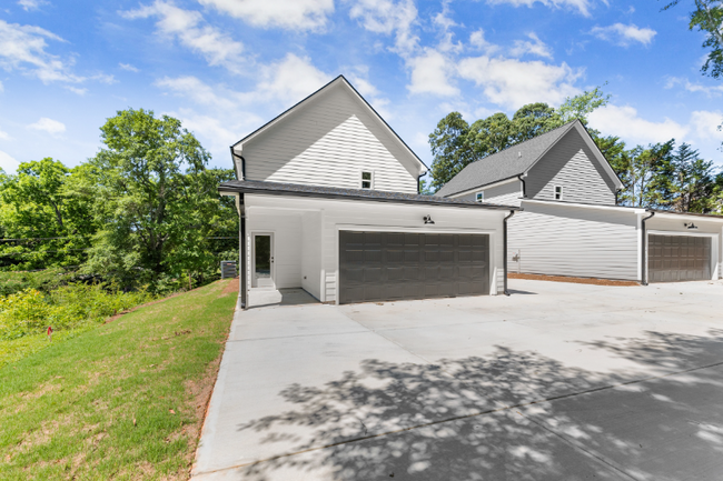 Building Photo - 5220 Chattahoochee St