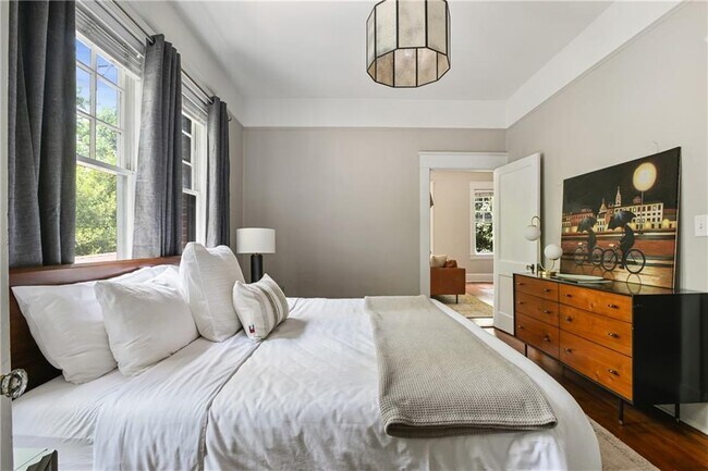 Building Photo - 635 Bonaventure Ave NE