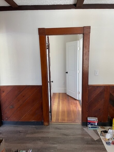 Building Photo - 10.5 Bentley St