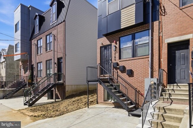 Building Photo - 2146 N Franklin St