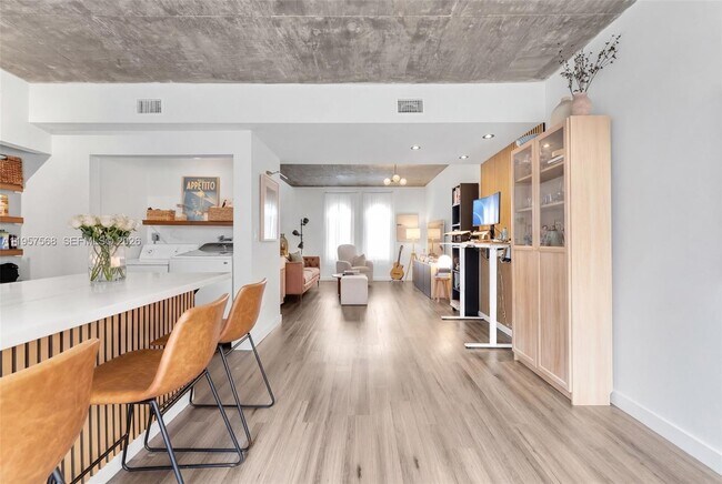 Building Photo - 5265 NW 112th Ave