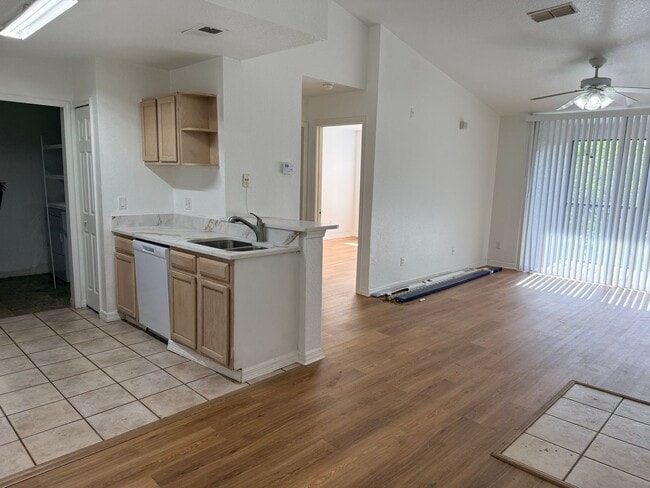 Building Photo - 7630 Pissarro Dr
