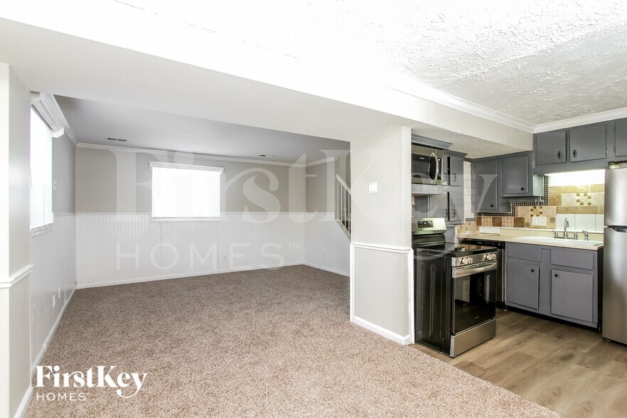 Building Photo - 3526 N Faculty Dr