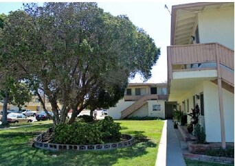 Building Photo - Palm Villas