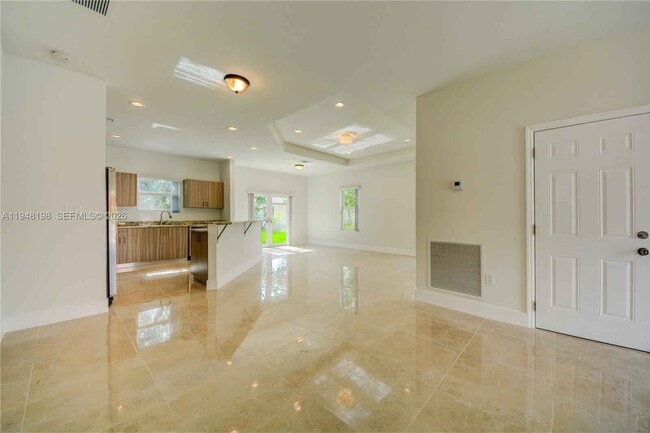 Building Photo - 709 SW 3rd St