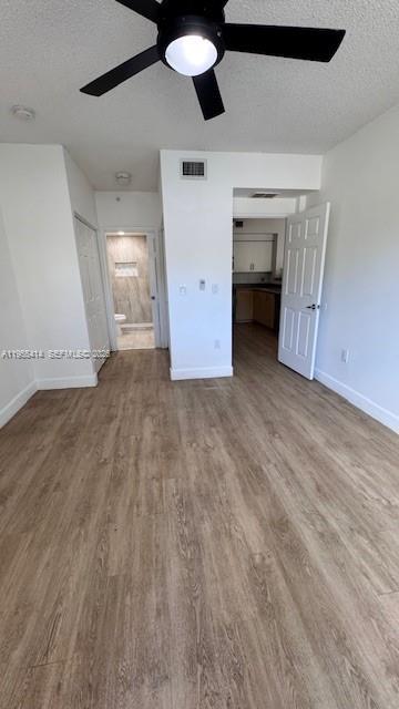 Building Photo - 7930 N Nob Hill Rd