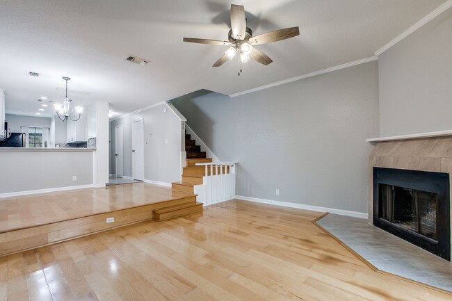 Building Photo - 2 Bedroom/2.5 Bath Edgecliff Subdivision