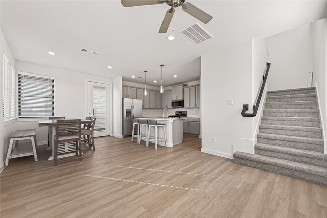 Building Photo - 3223 Loam Ln