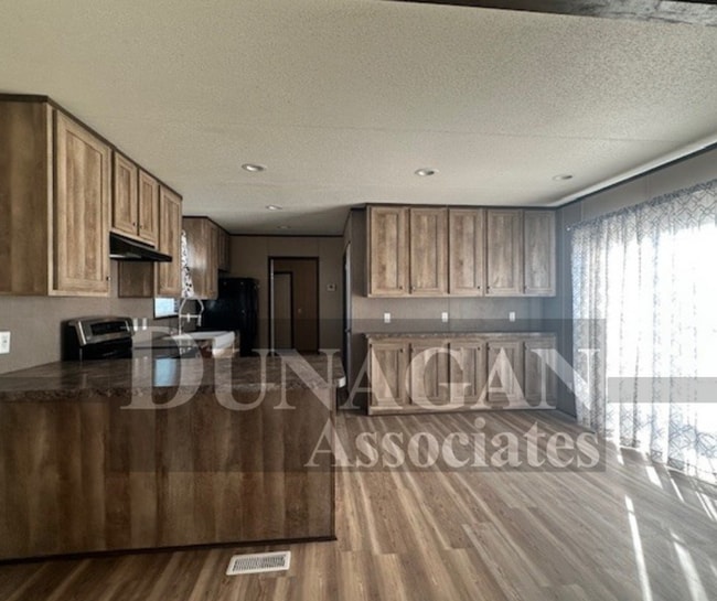 Building Photo - 3 Bedroom, 2 Bath mobile home