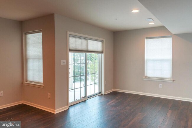 Building Photo - 2305 Maci's Cir