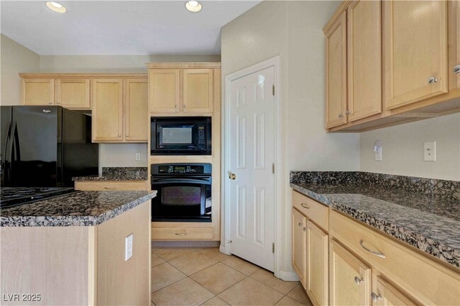 Building Photo - 3415 Ridge Meadow St