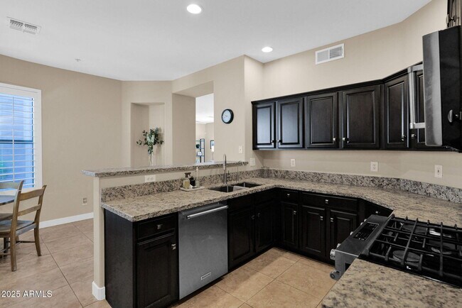 Building Photo - 19550 N Grayhawk Dr