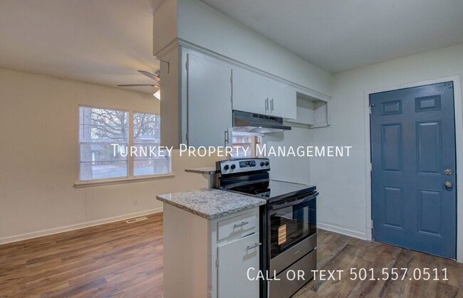 Building Photo - 4600 Lynn Ln