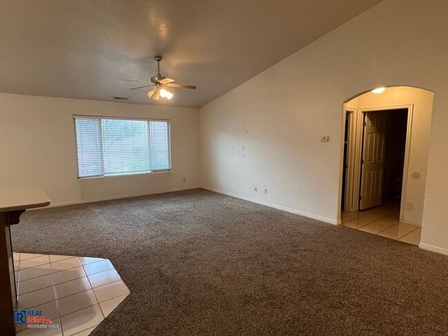 Building Photo - Single Family Home in Ironwood