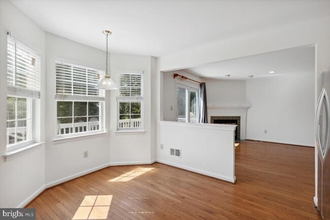 Building Photo - 146 Canterbury Ln