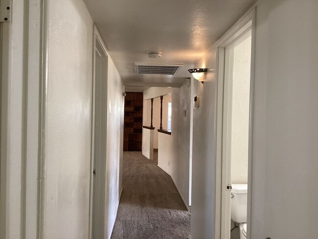 Building Photo - 487 W San Jose Ave