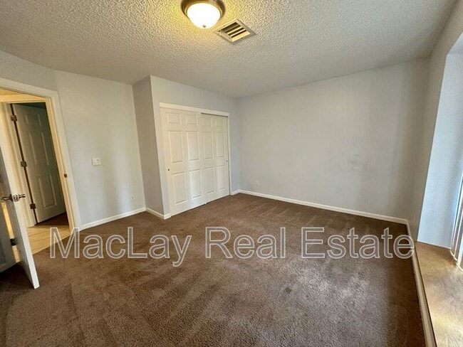 Building Photo - 240 S Laveen Dr