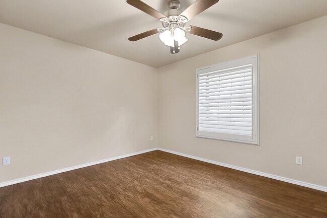 Building Photo - 2415 93rd St