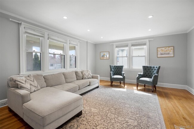 Building Photo - 70 Breckenridge Ave