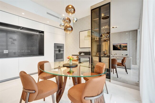 Building Photo - 300 Biscayne Blvd Way