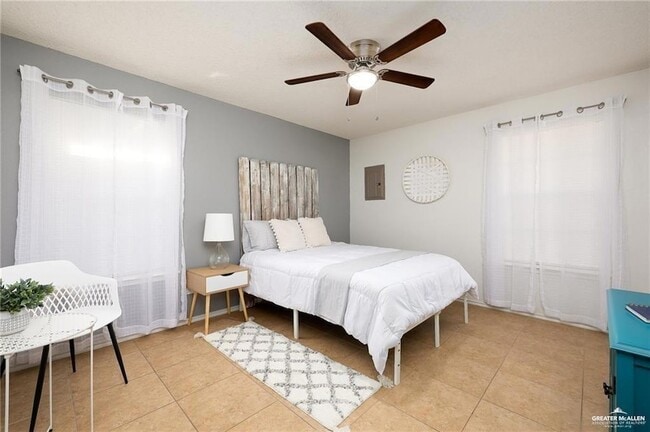 Building Photo - 2900 Kilgore Ave