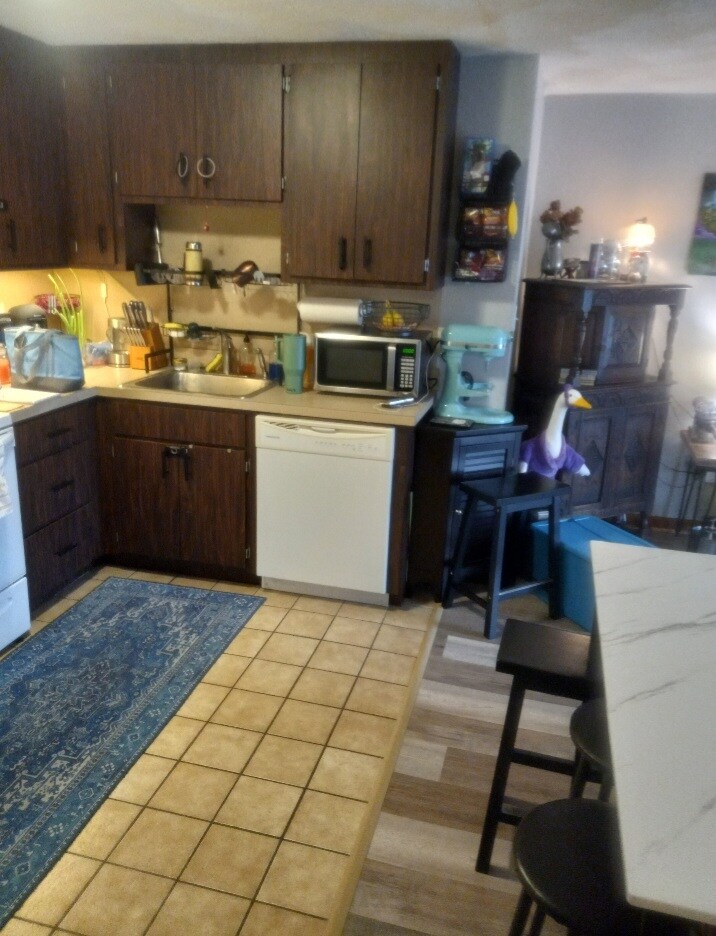 Building Photo - 566 Washington St