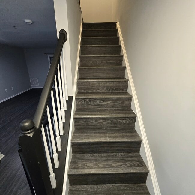 Building Photo - 13906 Ascott Dr