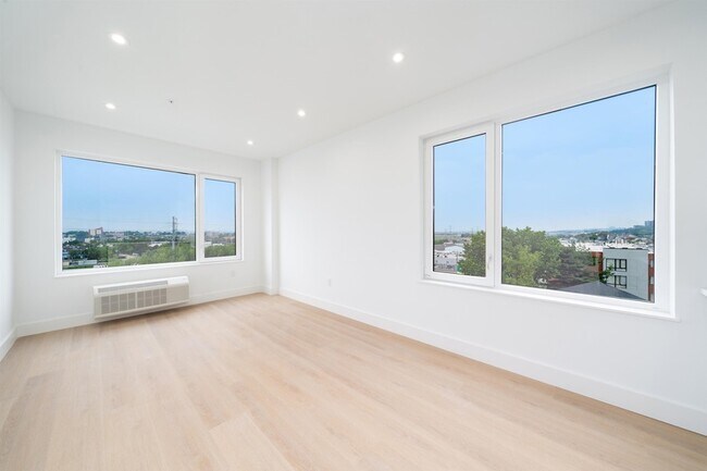 Building Photo - 3309 Liberty Ave