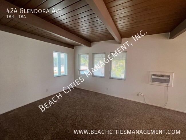 Building Photo - Amazing 1 Bedroom 1 Bath Triplex steps fro...