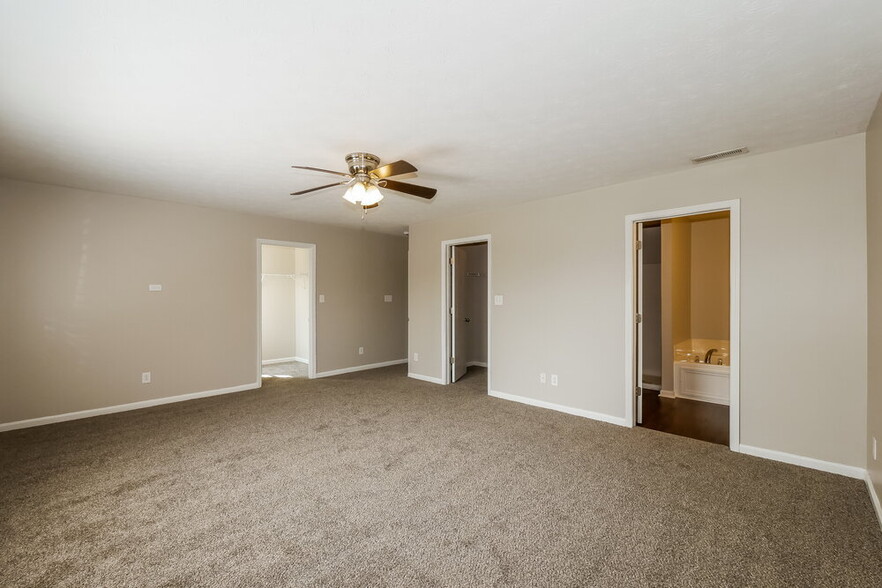 Building Photo - 1361 Blue Ridge Ln