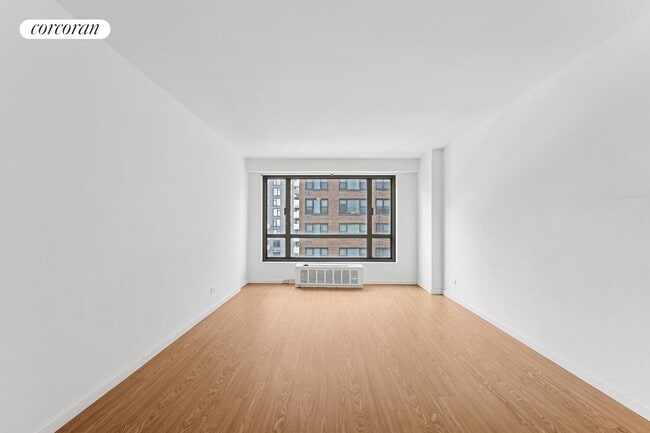 Building Photo - 501 E 87th St