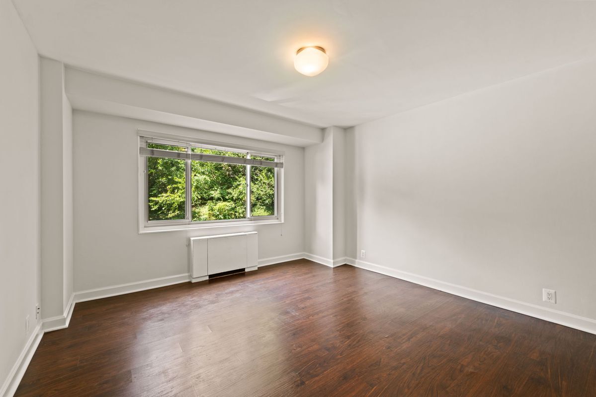 Building Photo - 4201 Cathedral Ave NW