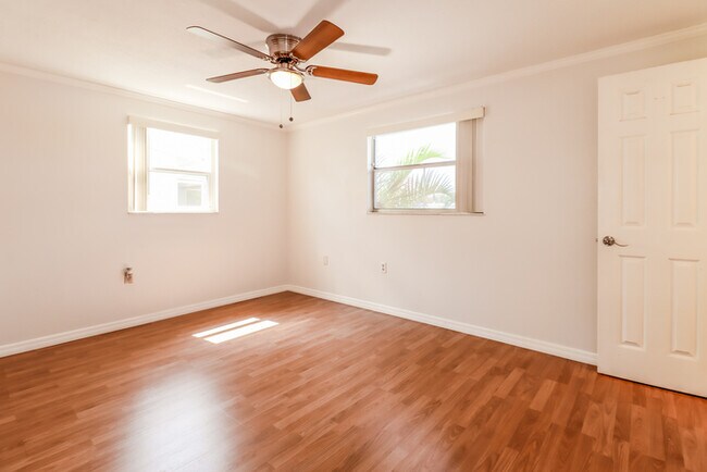 Building Photo - 5535 Baroque Dr