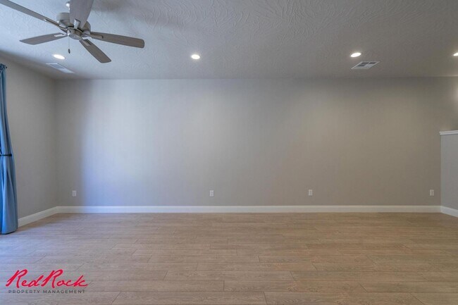 Building Photo - Welcome to Your Dream Home!
