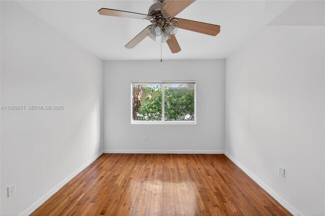 Building Photo - 1220 Marseille Dr