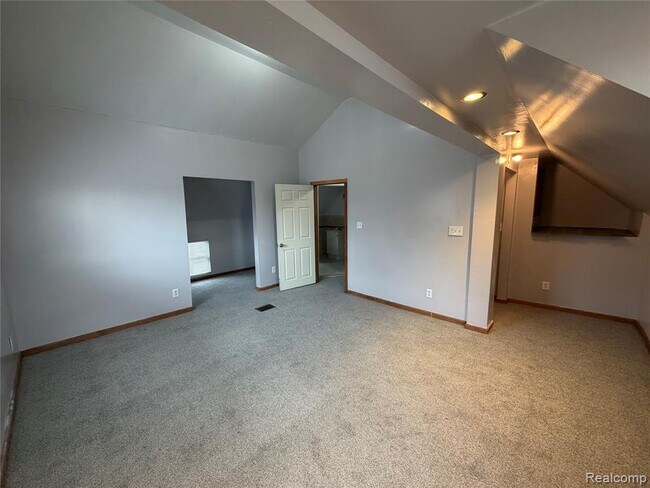 Building Photo - 6324 Montrose St