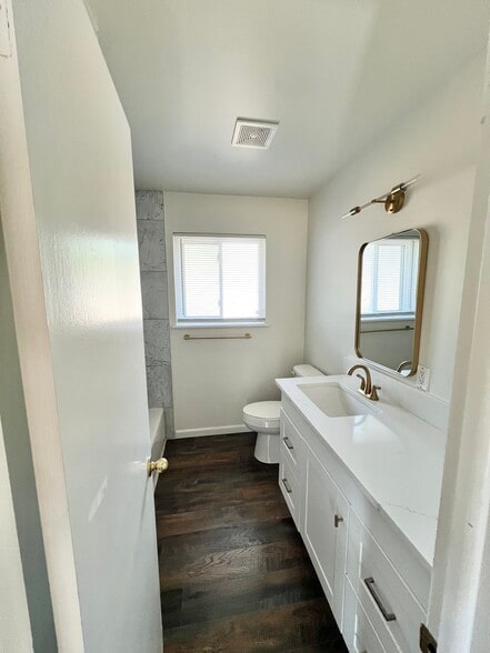 Bathroom - 607 Zachary St