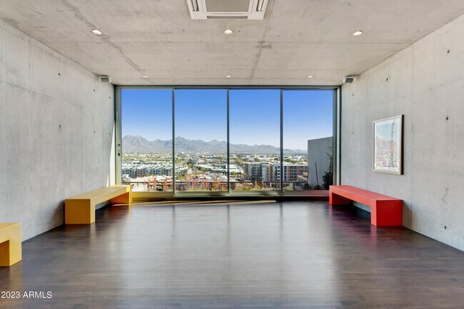 Building Photo - 7180 E Kierland Blvd
