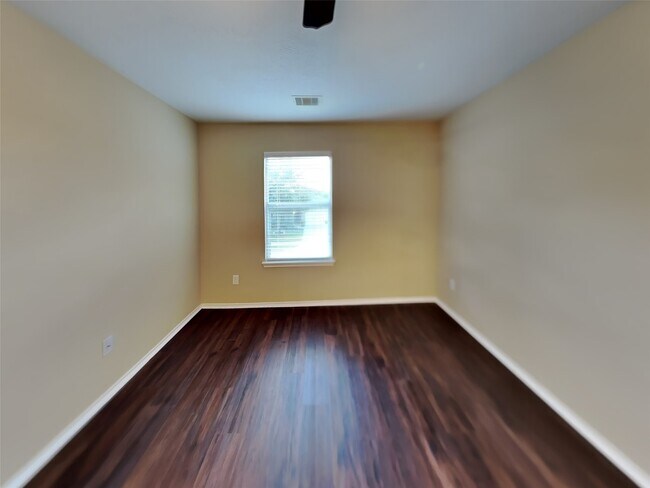 Building Photo - 15326 Boulder Hollow Ln