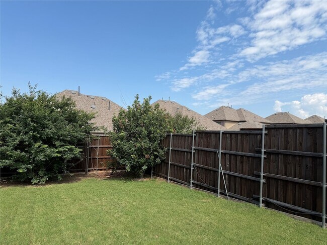 Building Photo - 8373 Brightside Ln