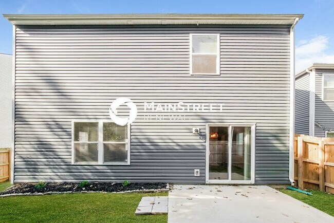 Building Photo - 4 Bedroom Pet-Friendly Home in Clinton, TN with Main Street Renewal