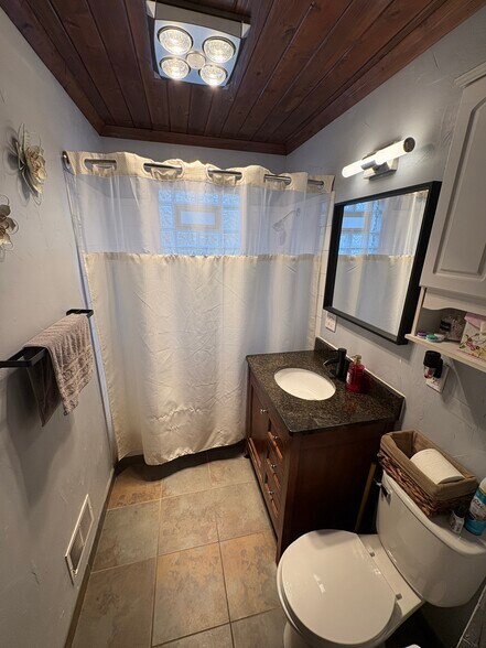 Building Photo - 2940 N 184th St