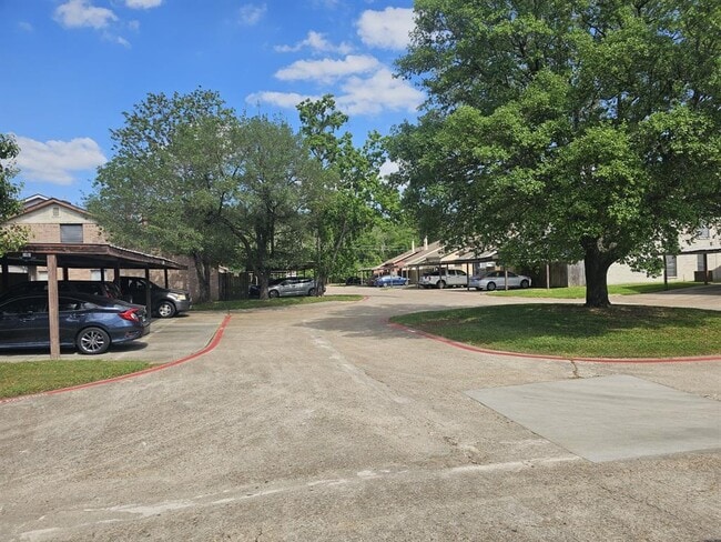 Building Photo - 1983 Country Village Blvd