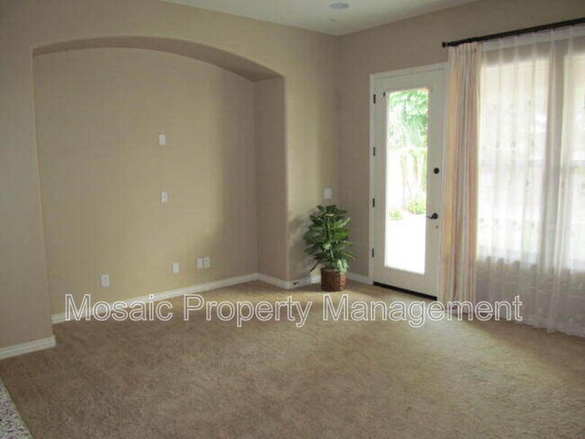 Building Photo - 2664 E Hampton Ln