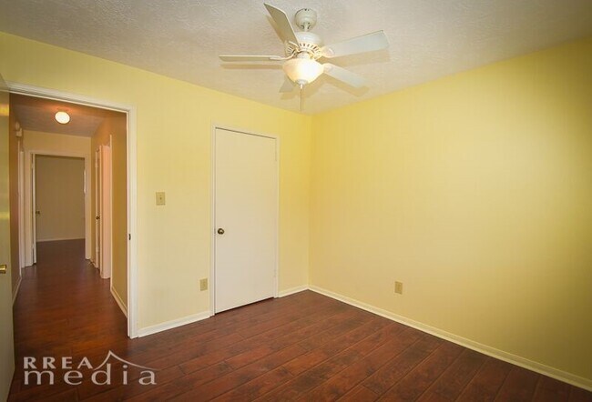 Building Photo - 19723 Glenfinch Ln