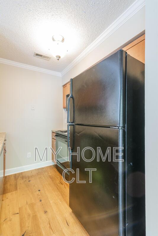 Building Photo - 2516 Cranbrook Ln
