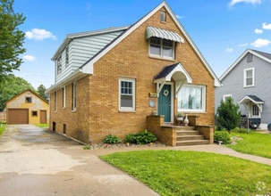 Building Photo - 432 N Bauman Ave