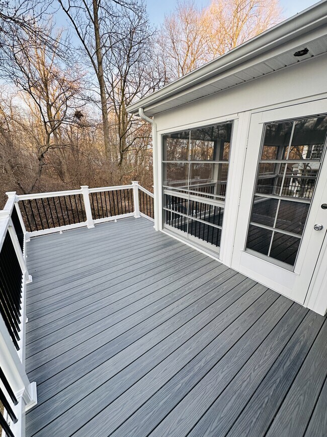 Building Photo - 6694 Huntshire Dr